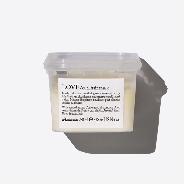 DAVINES, ESSENTIAL HAIRCARE LOVE CURL Mask Hydrating hair mask for curly hair